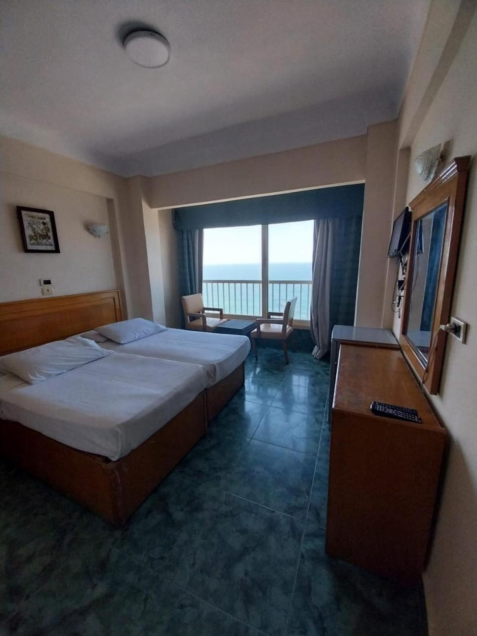 Cleopatra Hotel Alexandria - Families Only Exterior foto